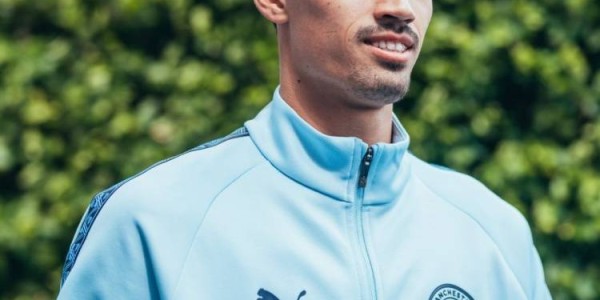 今天是赖因德斯27岁生日，曼城祝福：生日快乐，盼尽快主场见到你