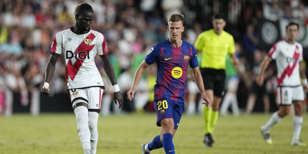 巴萨内部默契？全能球星澄清传言：一切处在掌控中