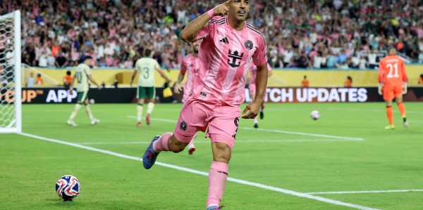 苏亚雷斯：对巴黎我们有自己的武器；感激恩里克教给我的东西